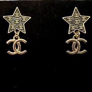 CHANEL Gold Star CC Logo Earrings
